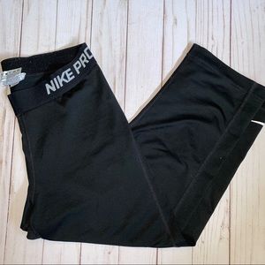 Nike pro cropped leggings